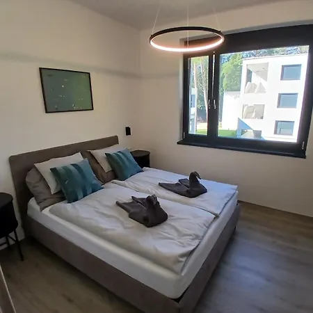 Apartament Fenyvesliget V *